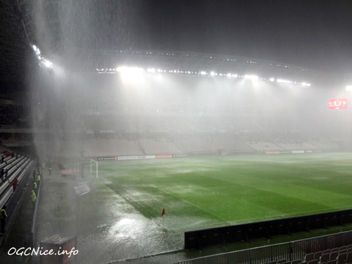 03/10/2015: Nice - Nantes 2 - 2 Valère fait un doublé mais la pluie l'annule! -ogcnice.eur
